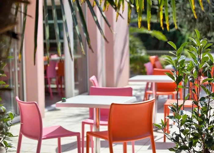 Formules Club 2 Hotel 2*